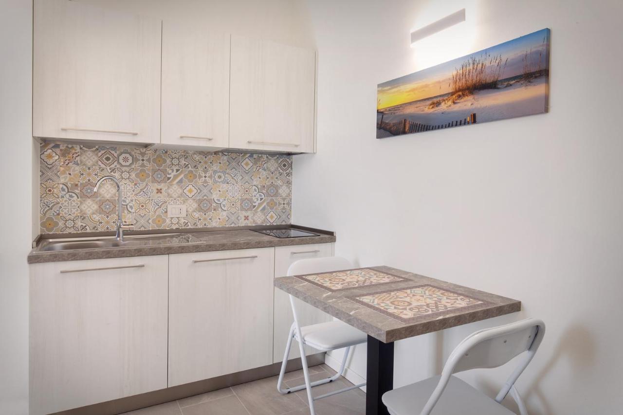 Villa Aurora-Holiday Home Apt3 Бардолино Экстерьер фото