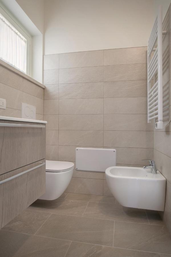 Villa Aurora-Holiday Home Apt3 Бардолино Экстерьер фото